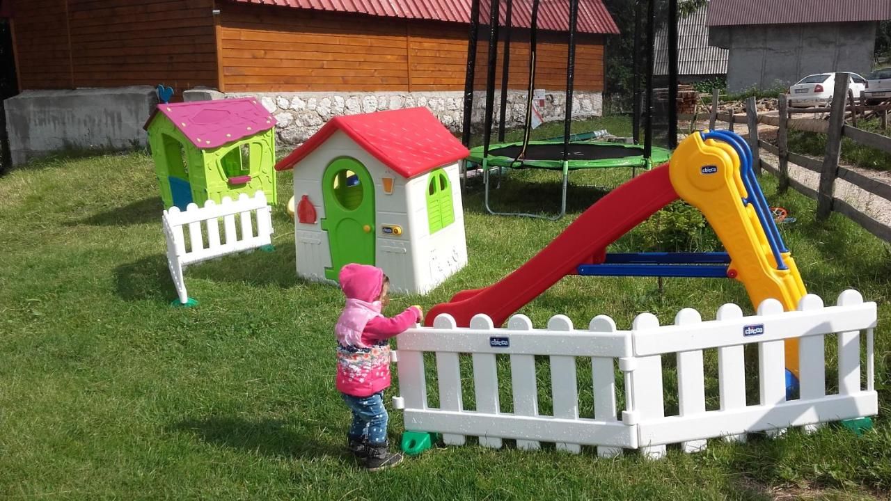 Дома для отпуска Family Farm Bungalow Жабляк